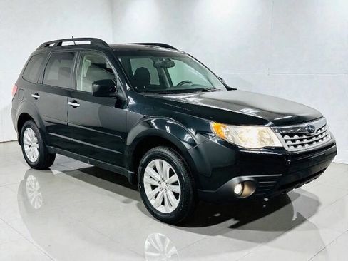 Used 2012 Subaru Forester 2.5X Premium w/ Popular Pkg 3 AWD/4WD image 2