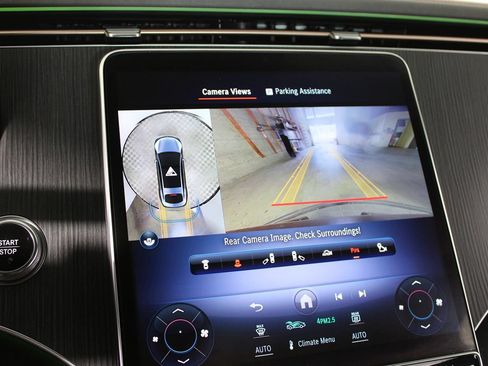 Used 2022 Mercedes-Benz EQS 450+ Sedan image 38