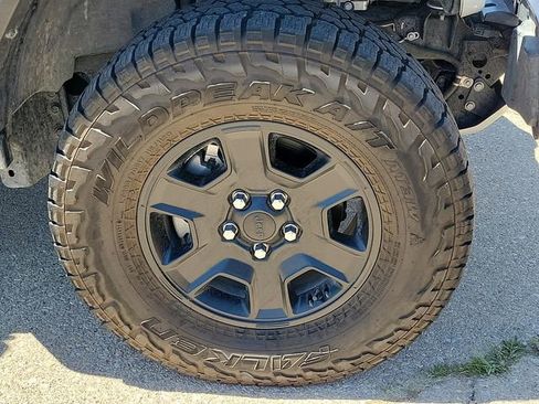 Used 2023 Jeep Gladiator Mojave AWD/4WD image 7