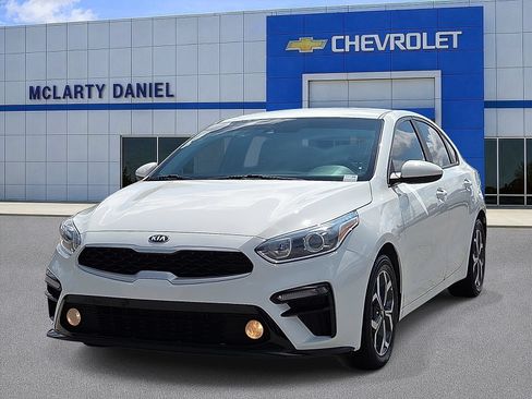 Used 2021 Kia Forte LXS FWD image 2