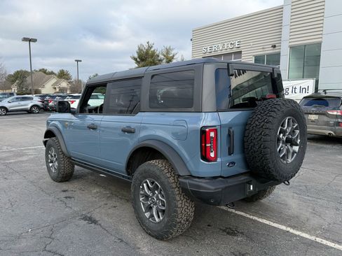 New 2025 Ford Bronco Badlands image 4
