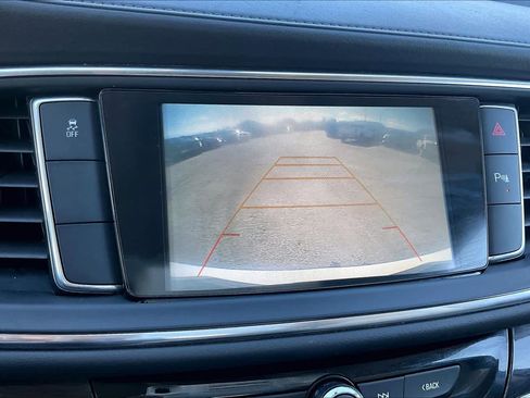 Used 2019 Buick Enclave Essence image 26