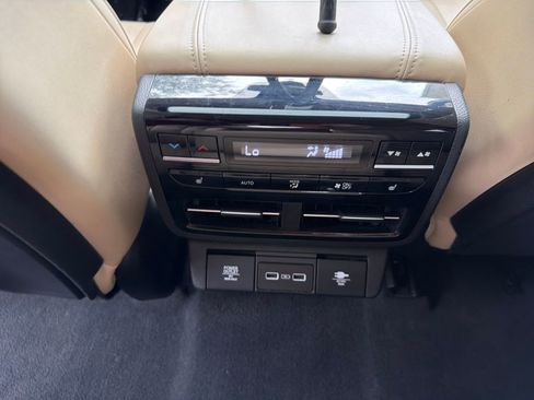 Used 2023 Acura MDX SH-AWD w/ Advance Package image 36