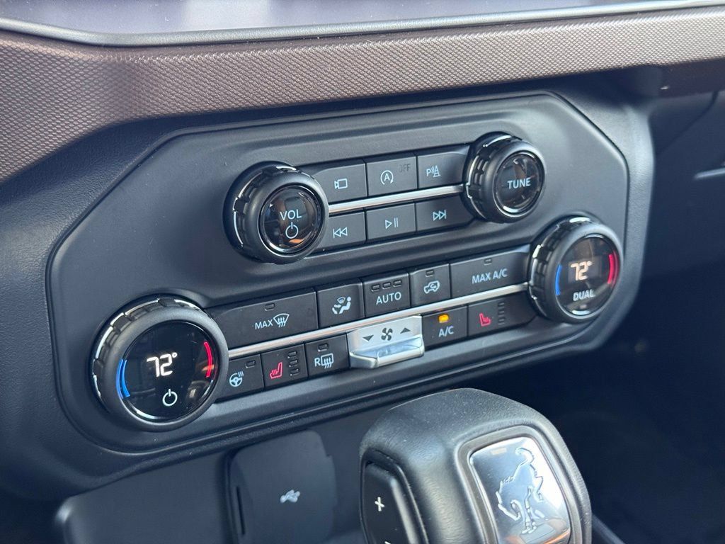Used 2023 Ford Bronco Outer Banks AWD/4WD image 15