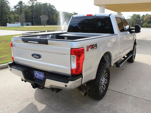 Used 2017 Ford F250 Lariat w/ Lariat Value Package image 16