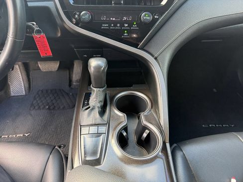 Used 2024 Toyota Camry SE FWD image 15