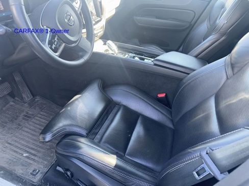 Used 2023 Volvo XC60 B5 Ultimate w/ Climate Package image 17