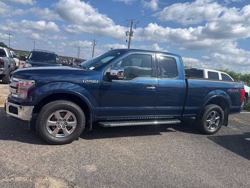 Used 2019 Ford F150 Lariat w/ Equipment Group 502A Luxury AWD/4WD image 4