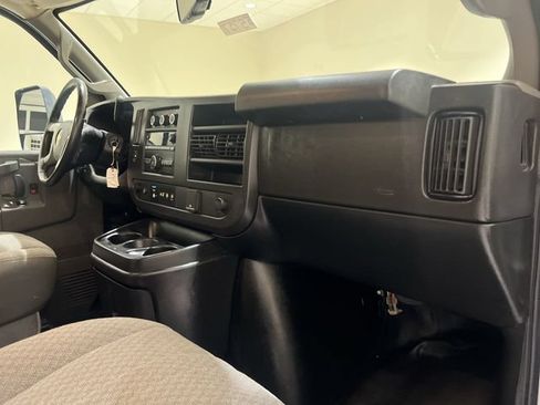 Used 2019 Chevrolet Express 3500 w/ Power Convenience Package RWD image 21