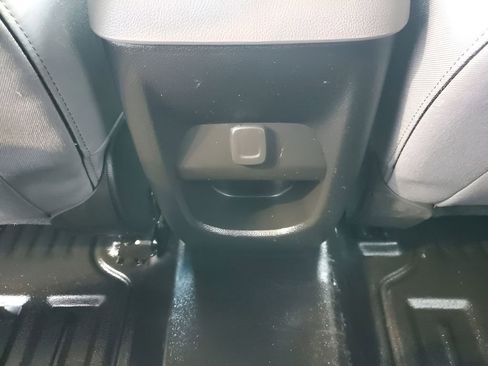 Used 2021 Chevrolet Colorado W/T w/ WT Convenience Package image 21