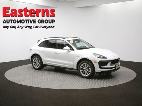 Used 2023 Porsche Macan T w/ Premium Package Plus image 50
