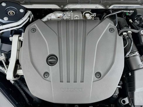 New 2026 Volvo XC90 B5 Plus image 30