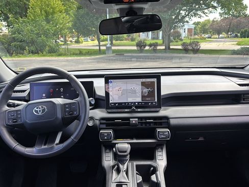 Used 2026 Toyota RAV4 XLE Premium AWD/4WD image 22