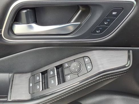 Used 2021 Nissan Rogue Platinum AWD/4WD image 23