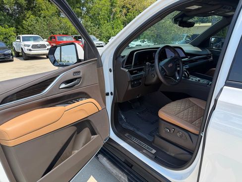 Used 2024 Cadillac Escalade Sport w/ LPO, ONYX Package AWD/4WD image 11