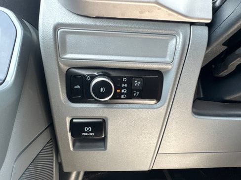 Used 2023 Ford F150 XLT AWD/4WD image 18