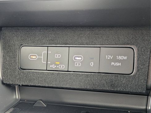 Used 2025 Hyundai Elantra Sport FWD image 12