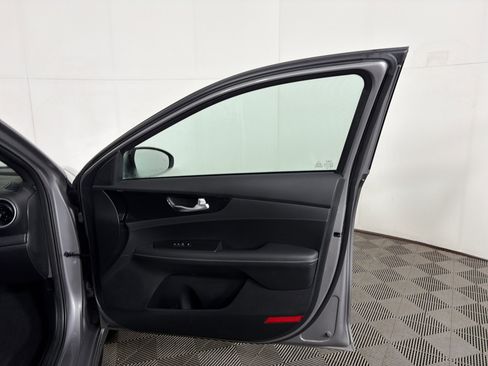 Certified 2024 Kia Forte GT-Line image 39
