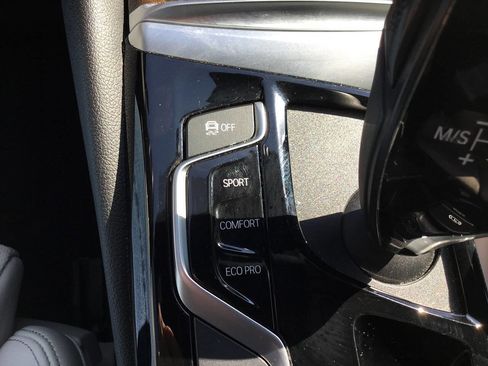 Used 2019 BMW 540i image 49