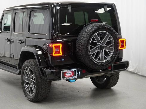 Used 2024 Jeep Wrangler High Altitude image 15