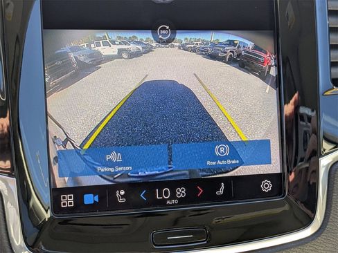 Used 2023 Volvo XC90 B5 Plus image 22