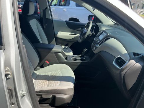Used 2018 Chevrolet Equinox LS FWD image 20