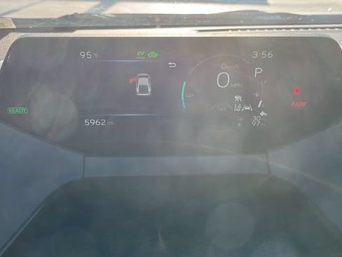 Used 2026 Toyota Prius Plug-In Hybrid FWD image 6