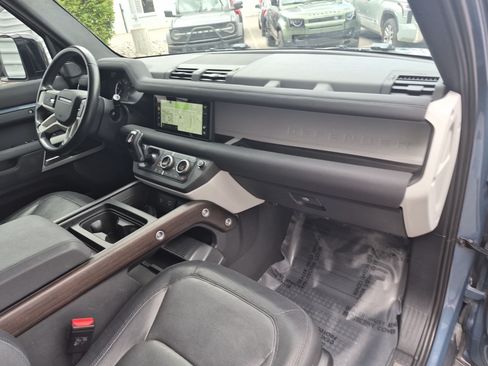 Used 2023 Land Rover Defender 110 X-Dynamic SE AWD/4WD image 30