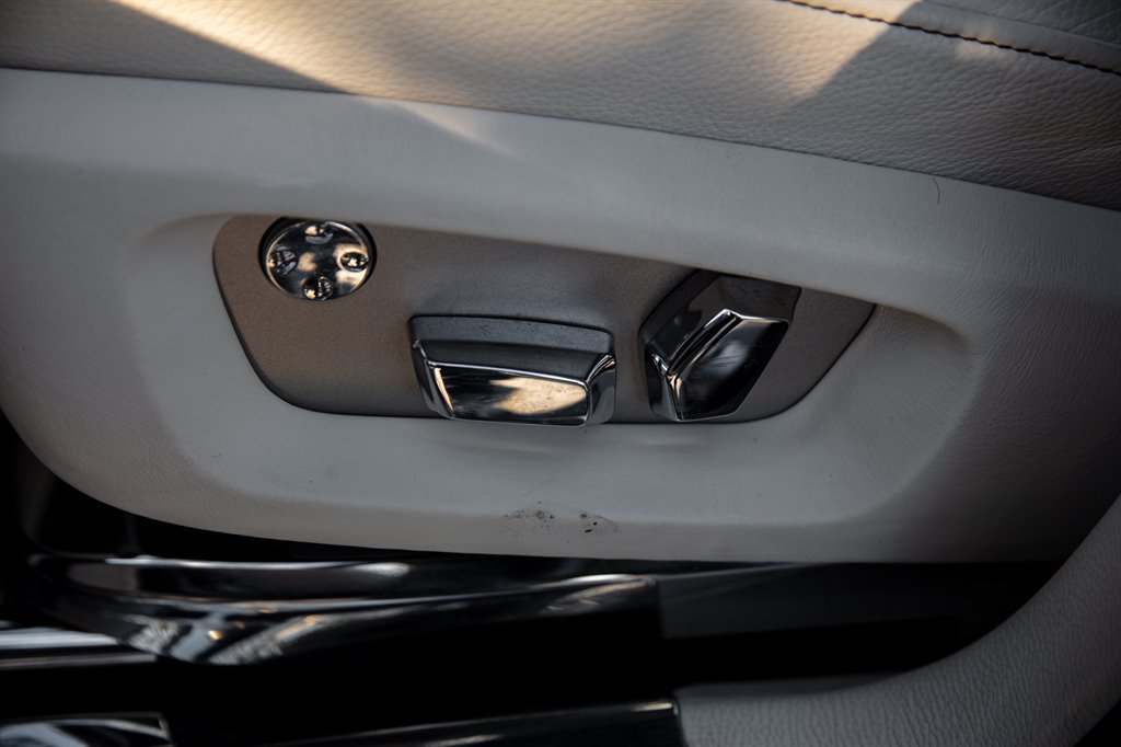 Used 2014 Rolls-Royce Ghost RWD image 32