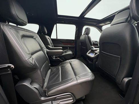 Used 2023 Lincoln Navigator L 4WD image 29