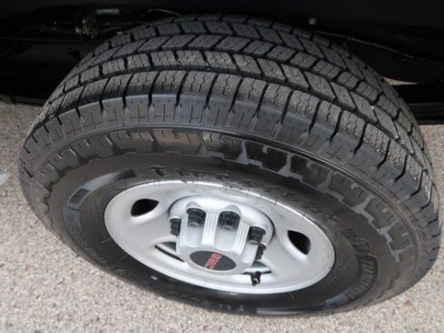 Used 2020 GMC Savana 2500 w/ Driver Convenience Package image 17