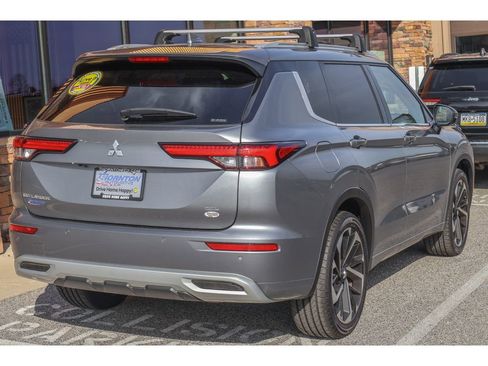 Used 2024 Mitsubishi Outlander SEL image 3