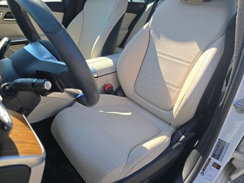 Certified 2022 Mercedes-Benz C 300 4MATIC Sedan image 24