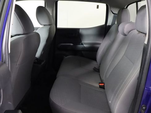 Used 2022 Toyota Tacoma SR5 w/ Technology Package RWD image 16