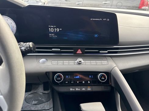 Used 2024 Hyundai Elantra SEL image 19