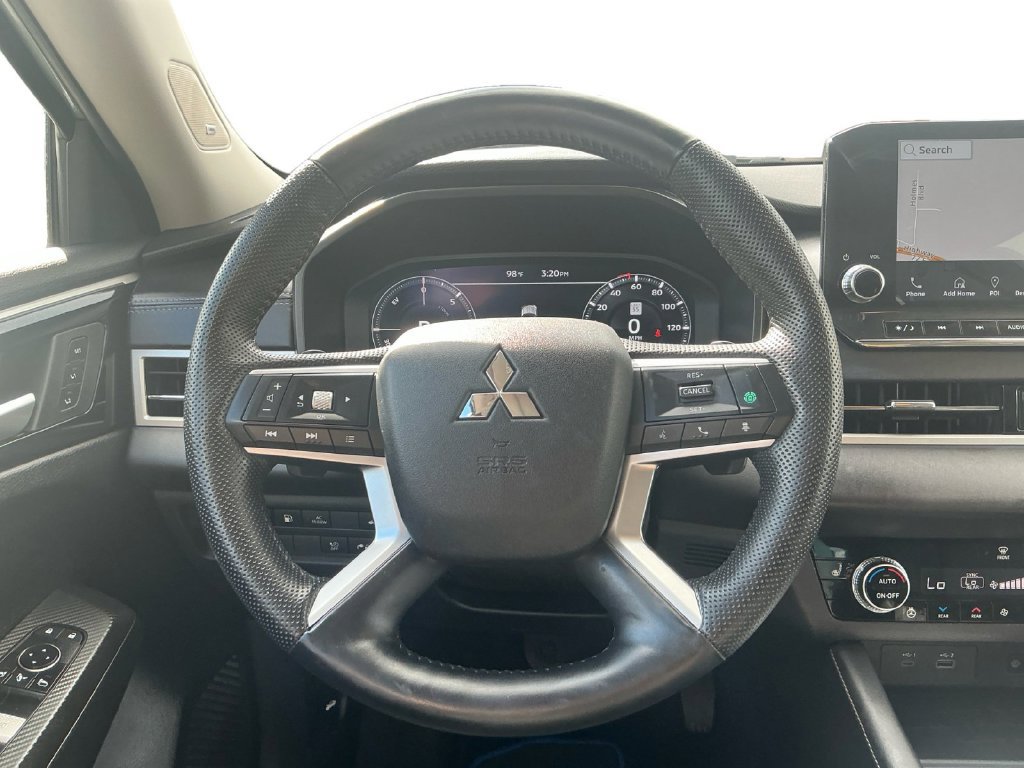 Used 2023 Mitsubishi Outlander SEL AWD/4WD image 18