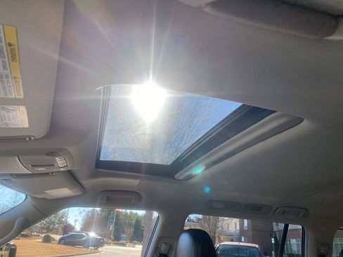 Used 2024 Nissan Armada Platinum w/ Captain's Chairs Package image 16