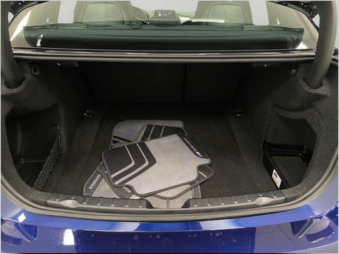 Used 2018 BMW M3 RWD image 5