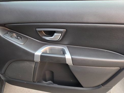 Used 2012 Volvo XC90 3.2 image 16