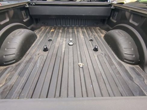 Used 2022 Ford F350 Lariat w/ Chrome Package image 21