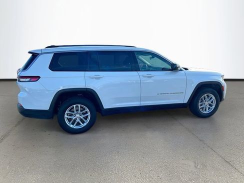 Used 2023 Jeep Grand Cherokee L Laredo RWD image 28