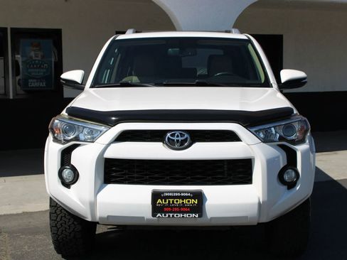 Used 2018 Toyota 4Runner SR5 Premium AWD/4WD image 3