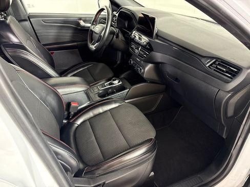 Used 2023 Ford Escape ST-Line FWD image 15