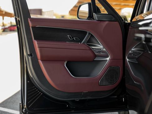 New 2025 Land Rover Range Rover Autobiography image 12