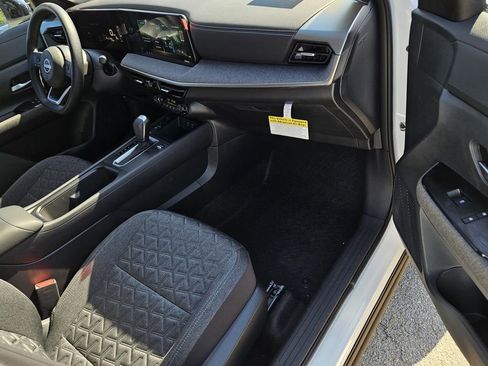 New 2026 Nissan Kicks SV image 5