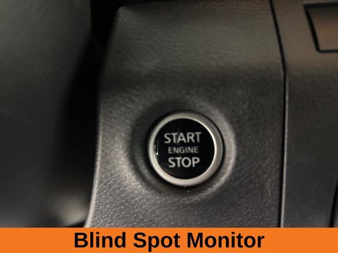 Used 2025 Nissan Frontier SV image 14