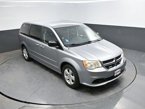 Used 2013 Dodge Grand Caravan SE FWD image 26