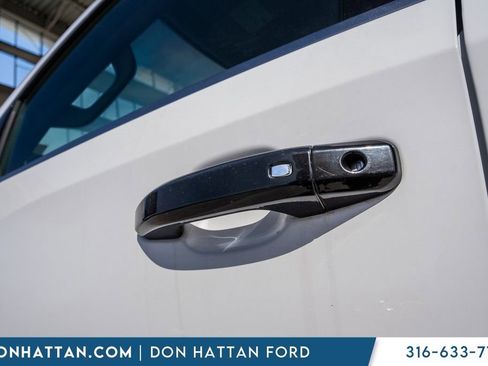 Used 2022 GMC Sierra 1500 SLE image 28