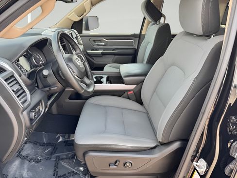 Used 2019 RAM 1500 Big Horn AWD/4WD image 15