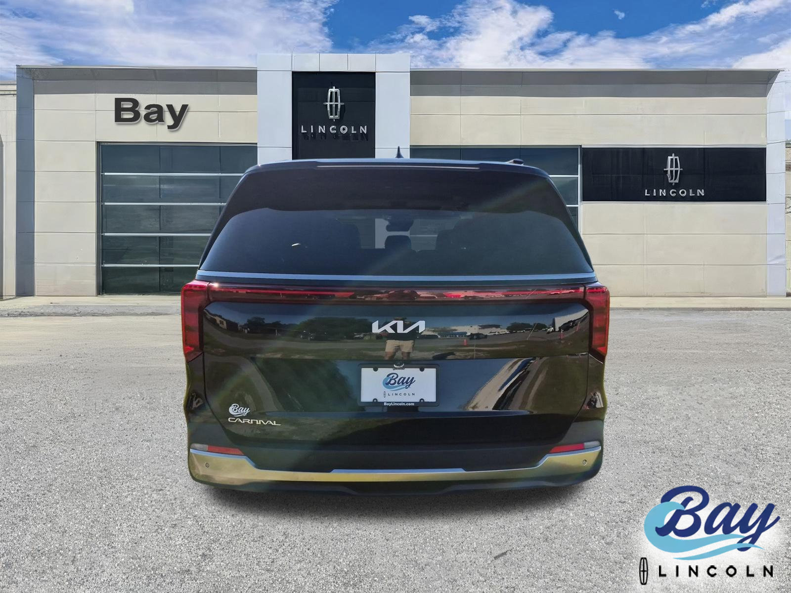 Used 2025 Kia Carnival SX FWD image 7